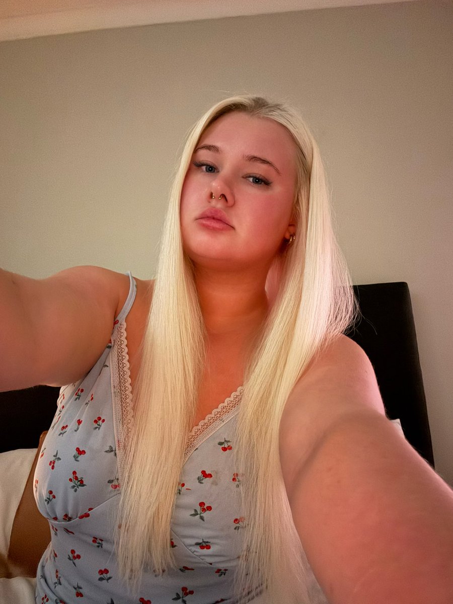 Paige Honey ✨ tweet media