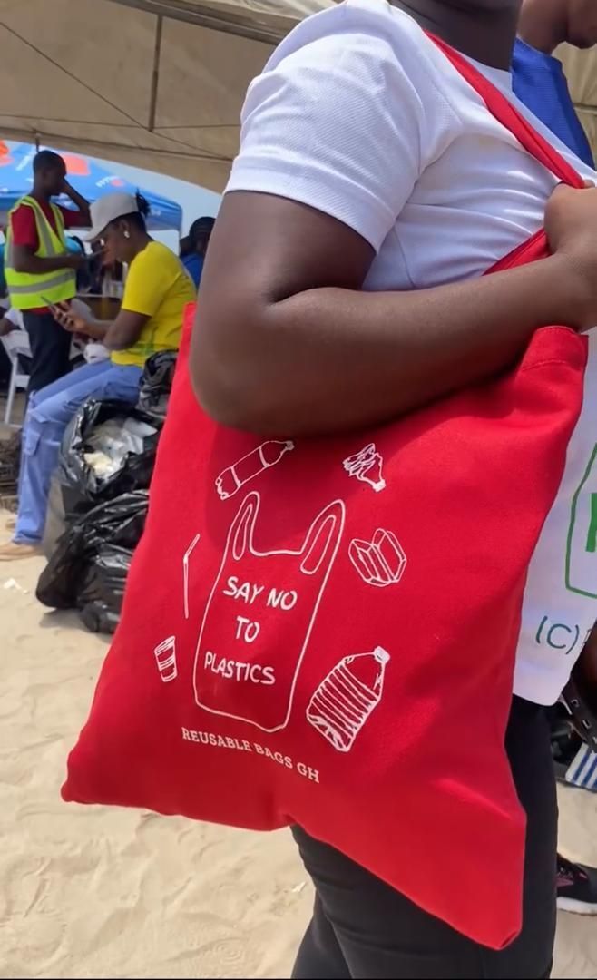 Reusablebagsgh's tweet photo. POV: You bought a reusable bag “just once” and now you carry it everywhere 😅

Shopping, work, church, groceries, random errands… one bag doing the most.

#totebags #EcoFriendly #sustainability https://t.co/ZfXt4NH6NQ