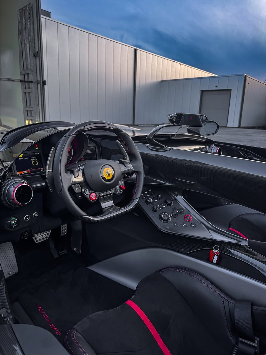Unique Cars tweet media