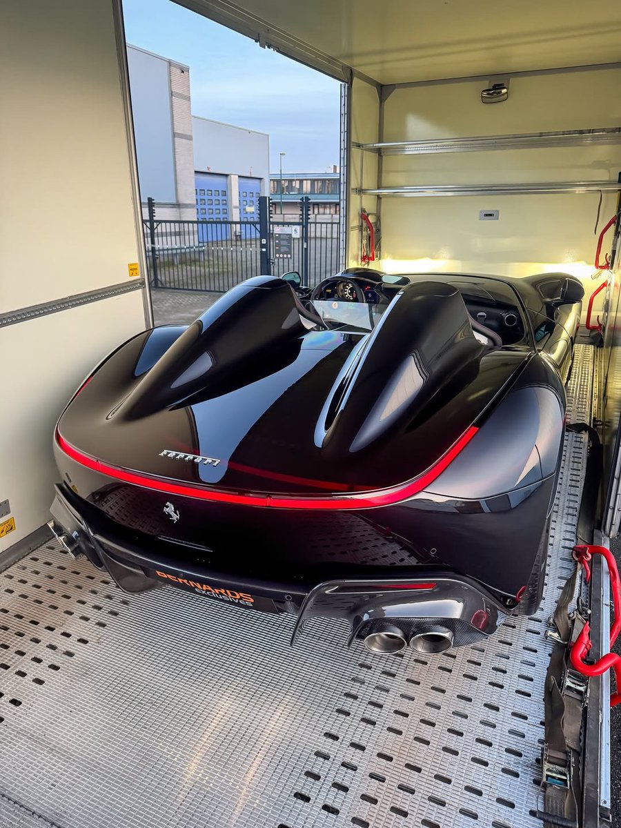 Unique Cars tweet media