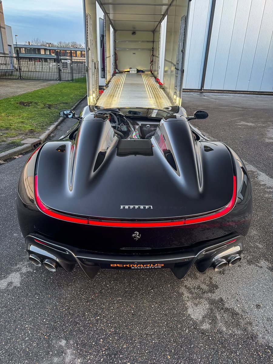 Unique Cars tweet media
