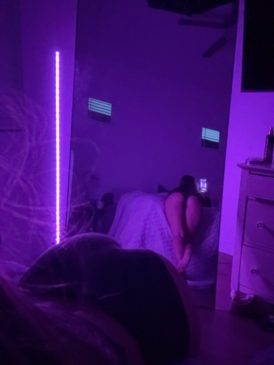 softbutfr3aky's tweet photo. Comment on my pinned if you think im hot ill send u something :) #throatpie #backshots

Free horny content :) https://t.co/DHvlzwVO5r https://t.co/ycRZ9WkpCI