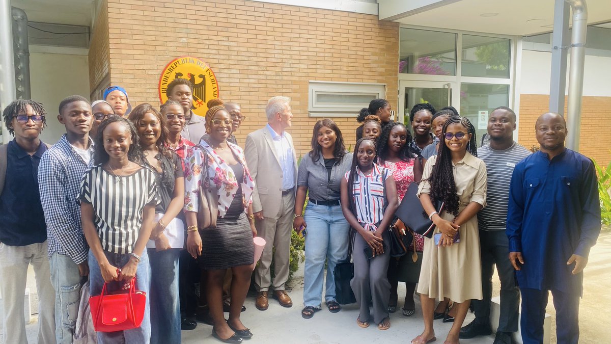 GerEmbLib's tweet photo. The Embassy appreciates the students and faculty of Notre Dame University-Liberia for the visit and for the meaningful exchange of ideas.

#GermanyInLiberia #Diplomacy #LiberiaGermanyRelations #YouthEngagement #InternationalRelations #NotreDameUniversityLiberia https://t.co/ZzXRI4EVi0