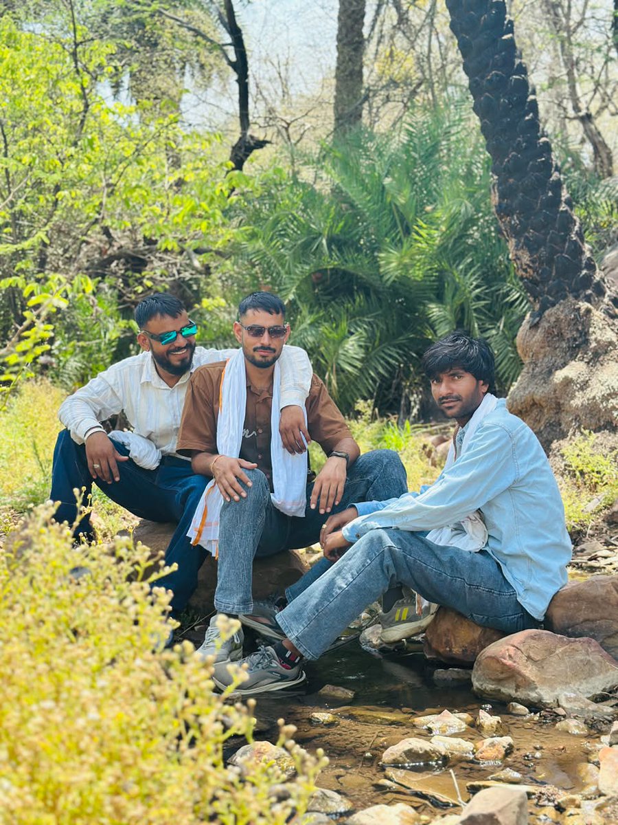 YAYAWARGURJAR's tweet photo. बहता ���ाणी और रमता जोगी ही अच्छा लगता हैं 📍 मां काळदां जंगल सफारी 🐯
#jungle #Dabang #Gurjar https://t.co/Zr2nswD2Mw