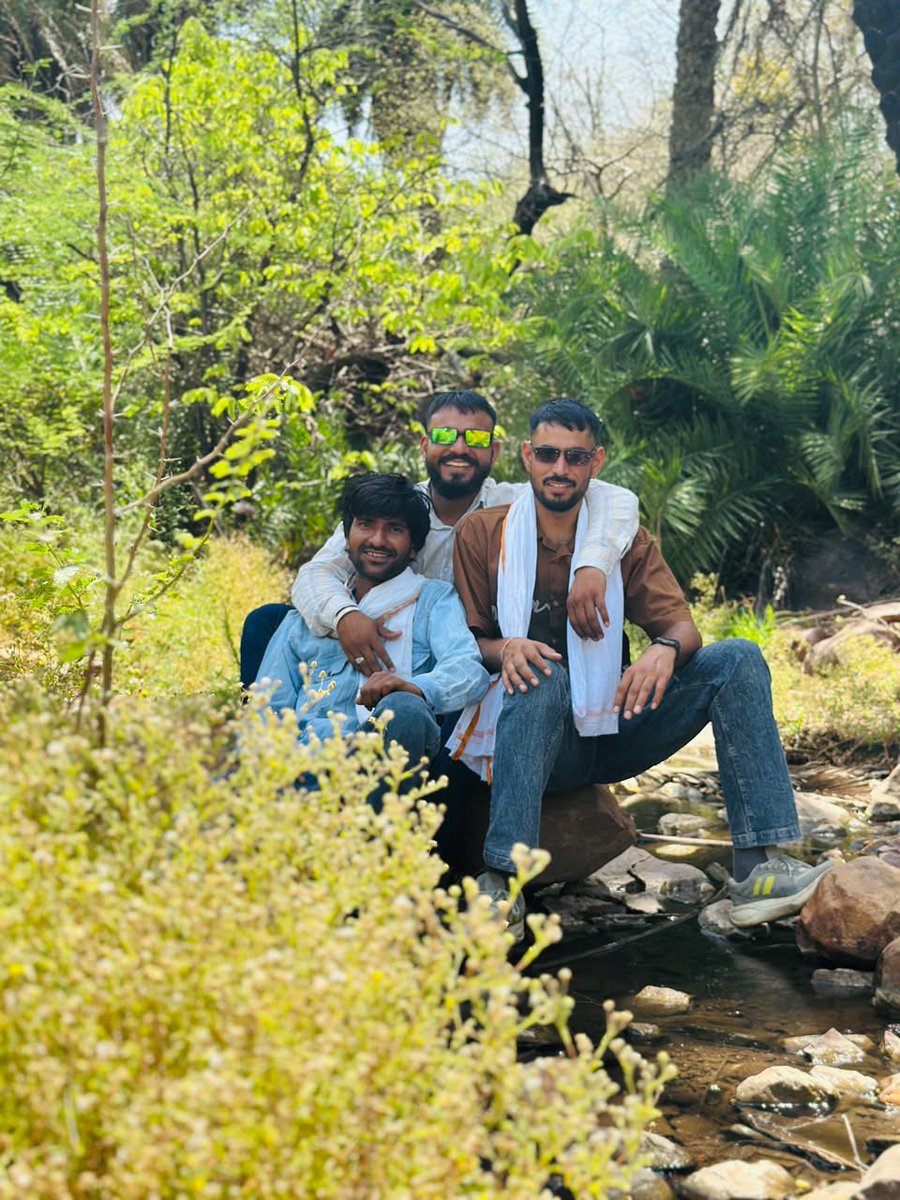 YAYAWARGURJAR's tweet photo. बहता ���ाणी और रमता जोगी ही अच्छा लगता हैं 📍 मां काळदां जंगल सफारी 🐯
#jungle #Dabang #Gurjar https://t.co/Zr2nswD2Mw