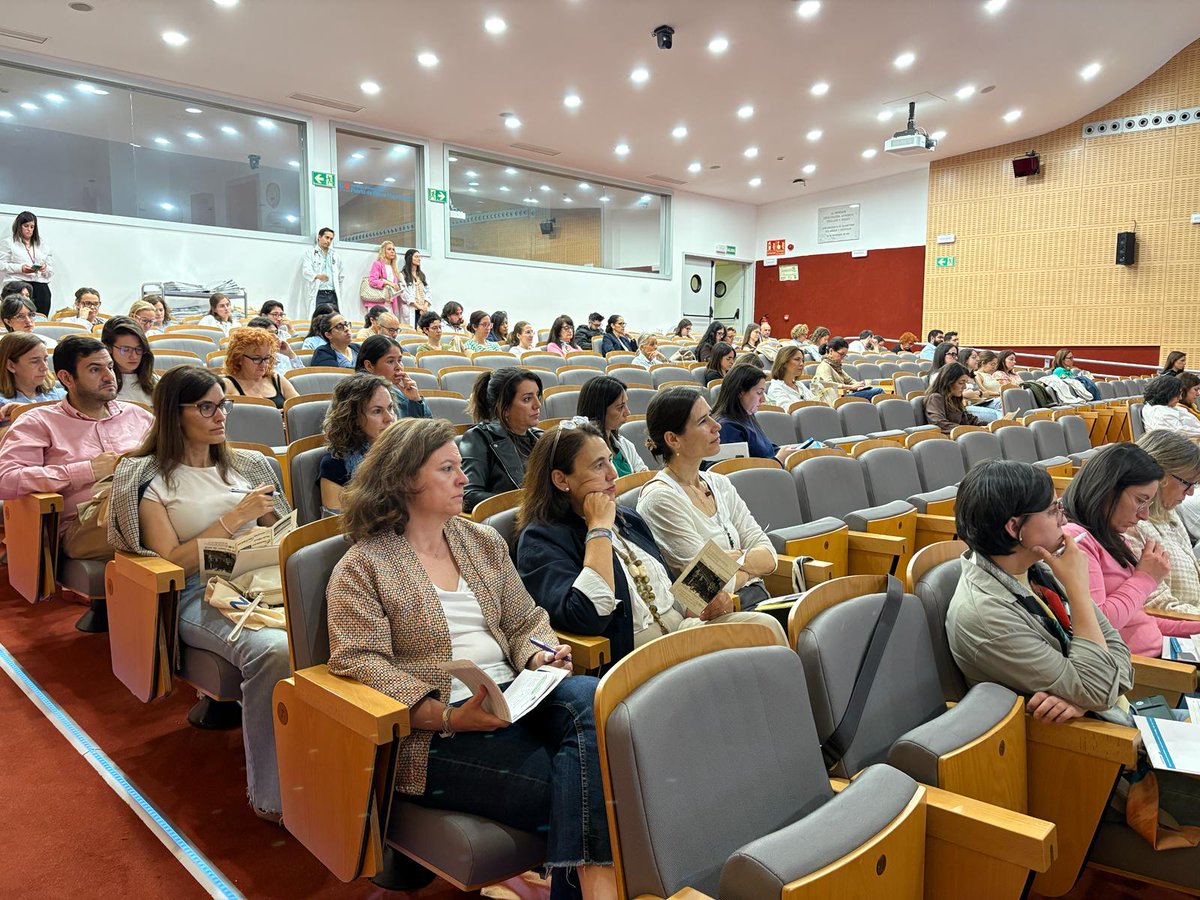 HospiPtaHierro's tweet photo. 🏥🧑‍🦳El Hospital Puerta de Hierro ha celebrado una jornada sobre atención a personas institucionalizadas.

✅ Se ha puesto de relieve que la coordinación entre hospitales y residencias mejora los resultados en salud, reduce ingresos y mejora la calidad de vida de los pacientes. https://t.co/2O22FD5rGz