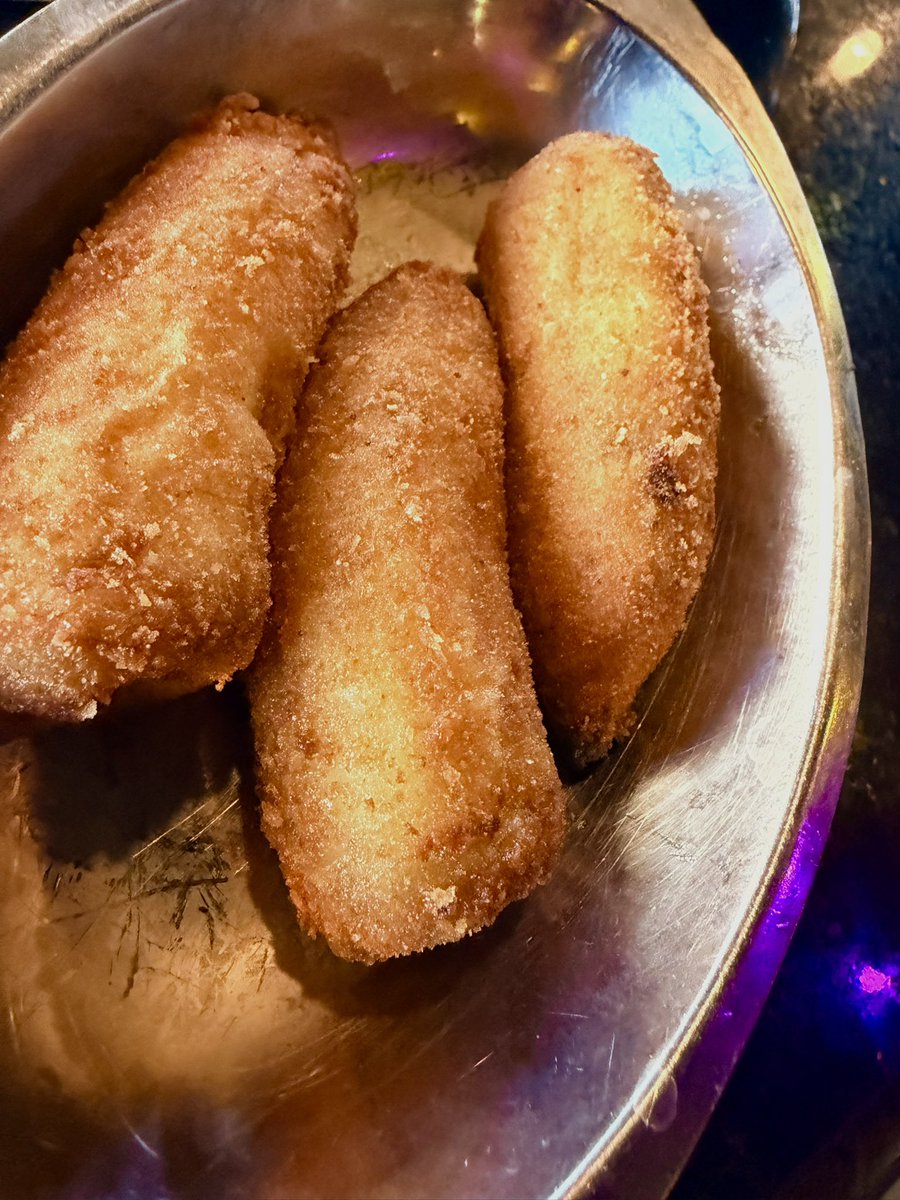 TheCuisineist's tweet photo. Stoped into @viabrasilvegas to meet with our friend and owner Ann Gomes for and upcoming piece for @chiccompassmag .  It’s always a pleasure and you certainly won’t leave hungry! @cuisineist #viabrasil #summerlin #lasvegas Photo Scott Harris #chiccompassmagazine https://t.co/IjXFeAFO4J