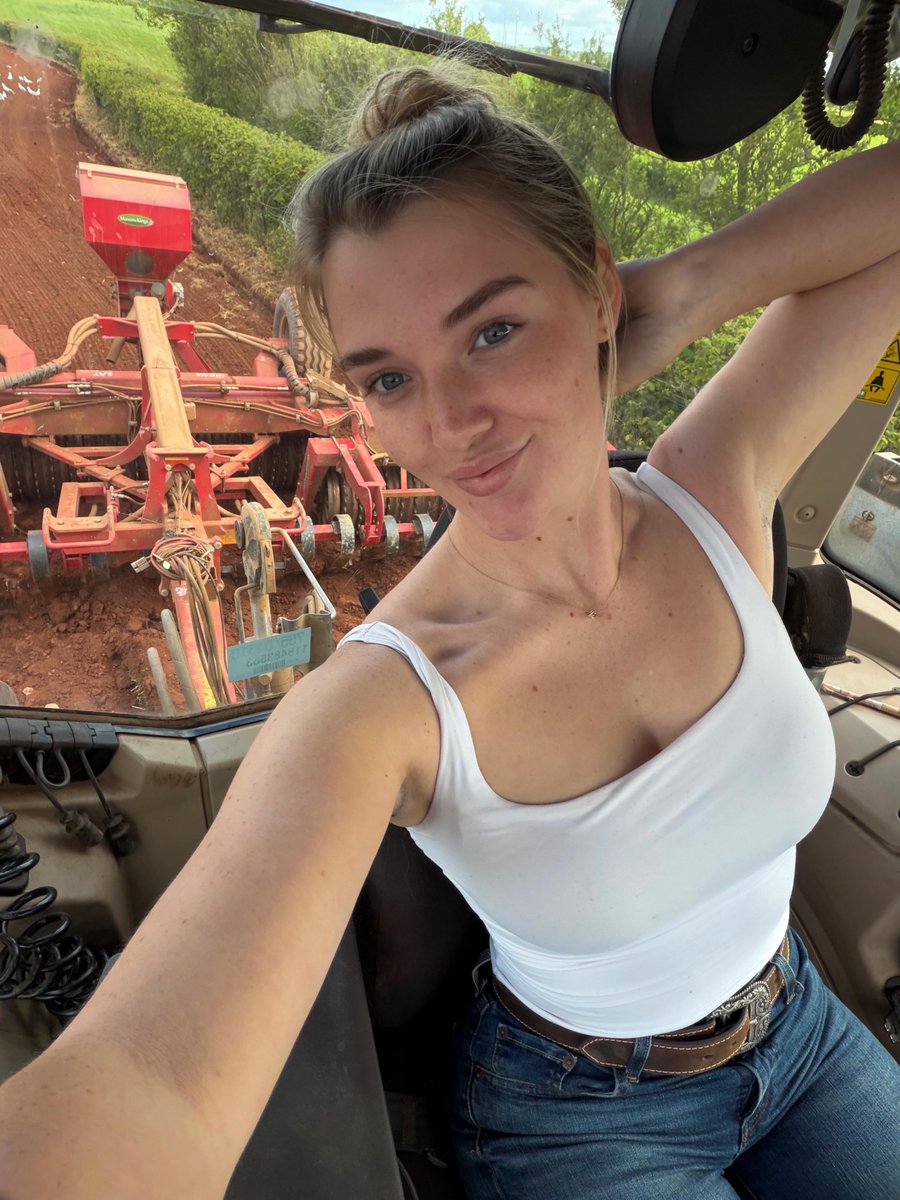 Abi Coombes 🚜 tweet media