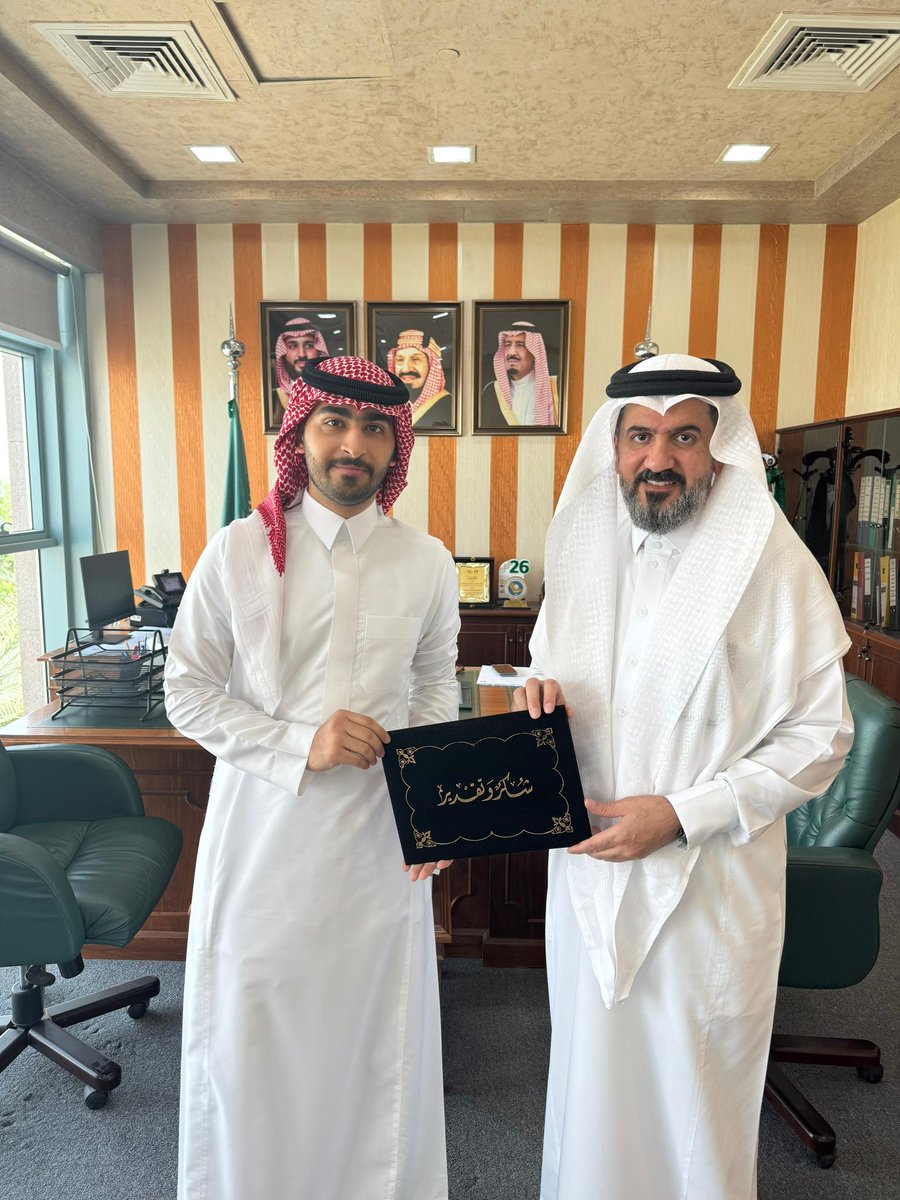 PT__Turki's tweet photo. الحمدلله، سعدت وتشرفت اليوم بتكريمي ضمن قائمة العميد الشرفية في كلية العلوم الطبية التطبيقية 💙
إنجاز أفتخر فيه، والقادم أجمل بإذن الله كل الشكر لكل من كان جزءًا من هذه الرحلة والدعم المستمر 💙💙 https://t.co/PbSO5NoBZf