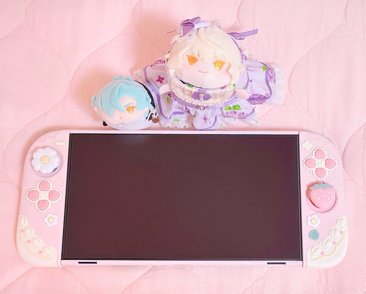 百合子 tweet media