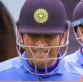 mahixcavi7's tweet photo. In first pic MS Dhoni when he lost IPL final in 2019 and in second Dhoni when India lost WC Semfinal in 2019.  He didn't even care after loosing IPL final and was smiling but cried for country. 

This explains everything. 🙌❤️ https://t.co/Hn5w7YBPal