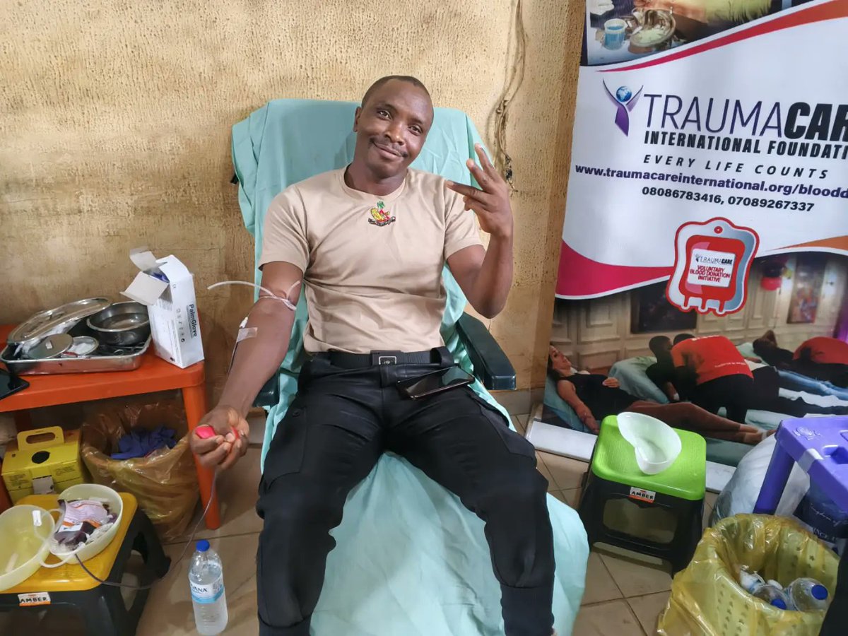 TraumaCareIntl's tweet photo. 🚨 HAPPENING NOW! 🚨

Happening Now! TCIF, in partnership with FRSC Ojota Command &amp; LUTH, is hosting a voluntary blood donation drive and first aid &amp; CPR training. 

Shoutout to the FRSC officers leading by example  donating blood and learning lifesaving skills! https://t.co/pnQHKzNam2