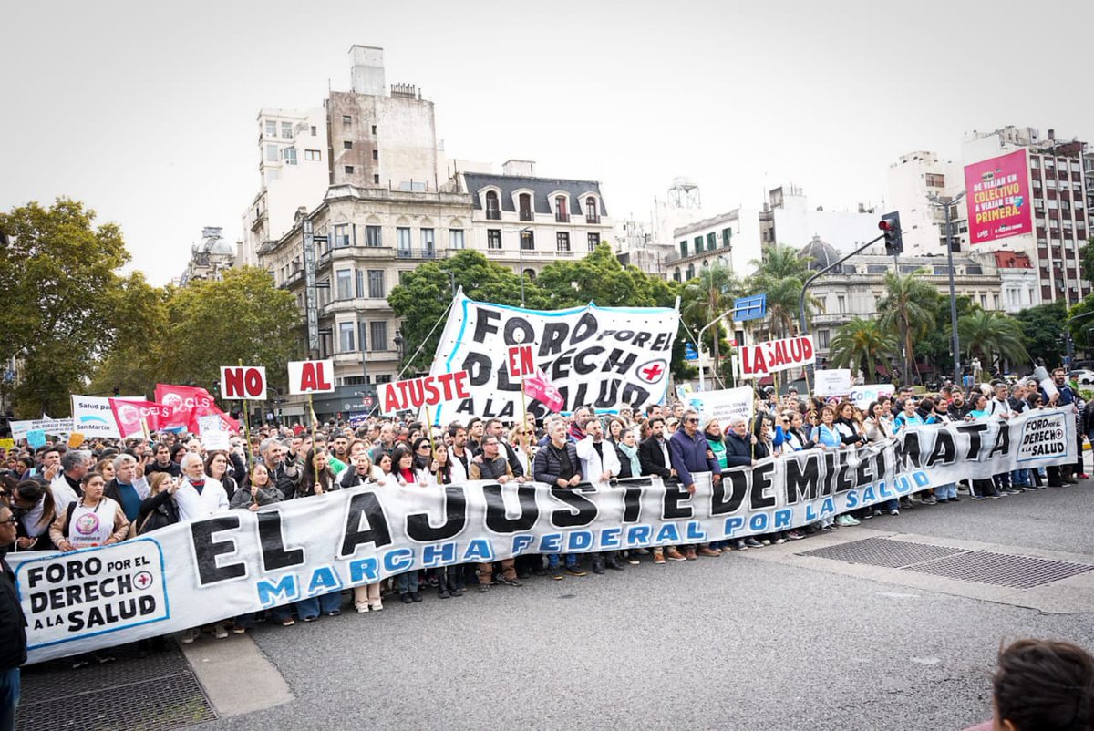 Marcha Federal de Salud hacia Plaza de Mayo contra el ajuste del ...