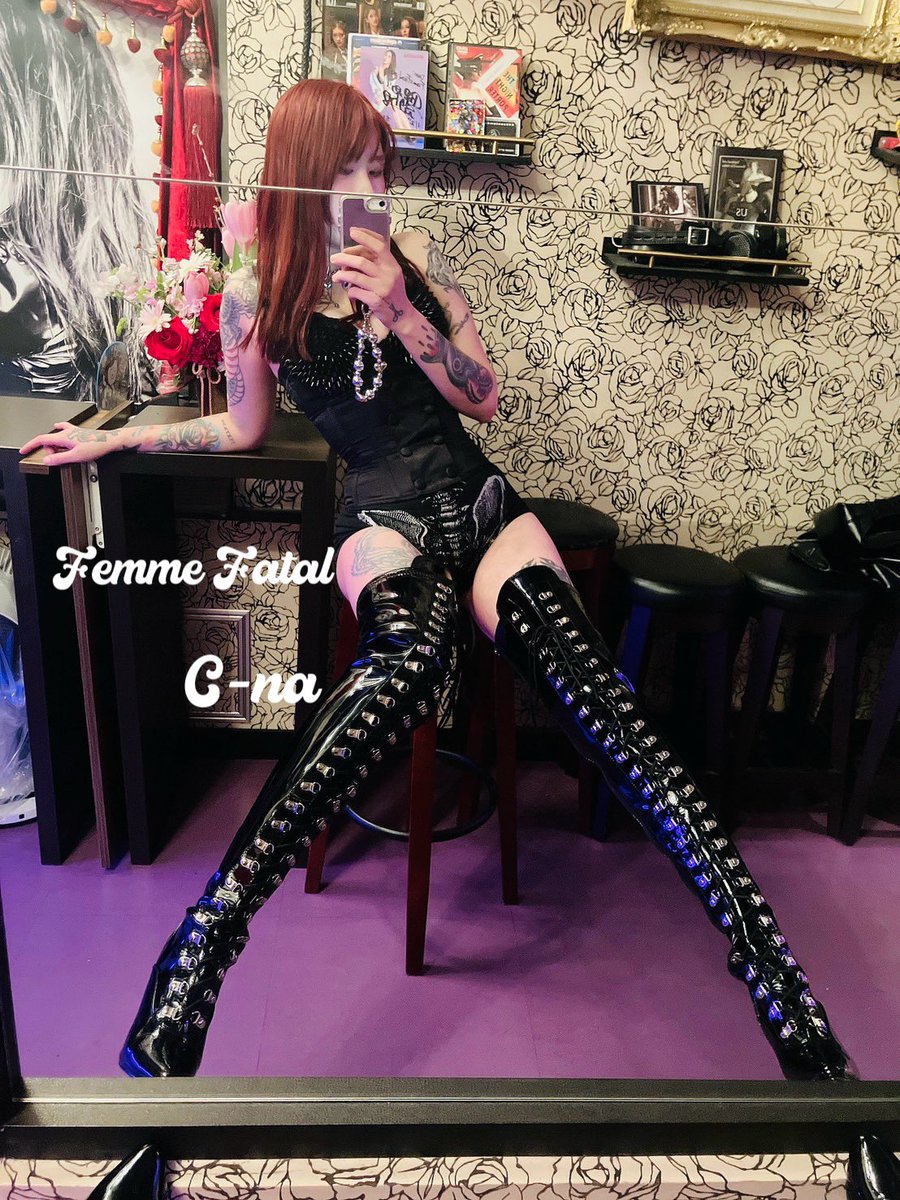 Femme_Shift's tweet photo. 本日21日(木)

皆様をお迎えいたしますのは

🌹夕月　19時

🌹C-na   19時

✅平日営業
19時Open〜23時半
✅土日営業　
17時Open～23時

#ファムファタール池袋
#池袋駅西口徒歩３０秒のＳＭバー
#池袋駅西口交番真裏富士そば２階 https://t.co/m0Kx6Fvizu