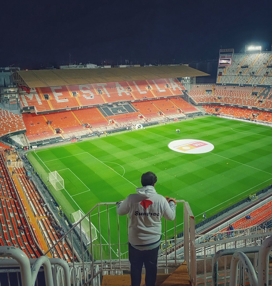 Adri21vcf's tweet photo. 103 años 🧡🦇🏟️ https://t.co/u0lpEEcxWj