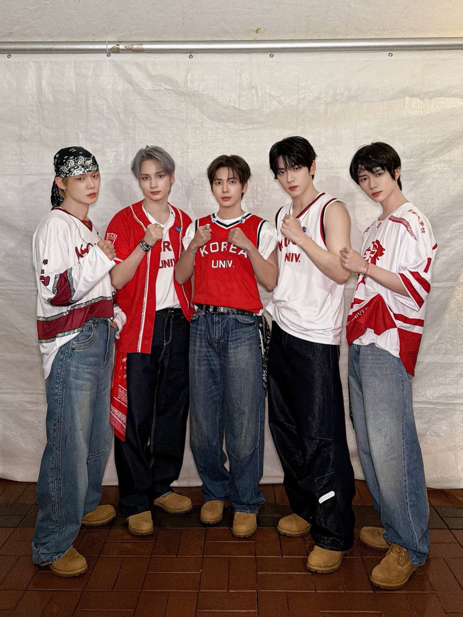 98kluv tweet media