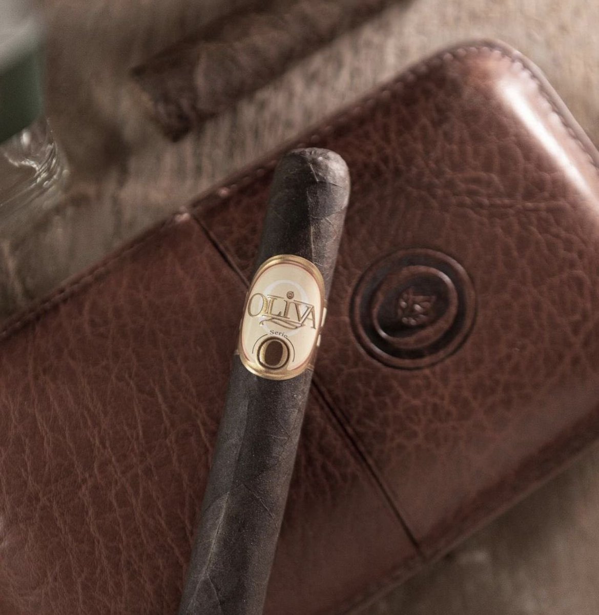 Oliva Cigar Company tweet media