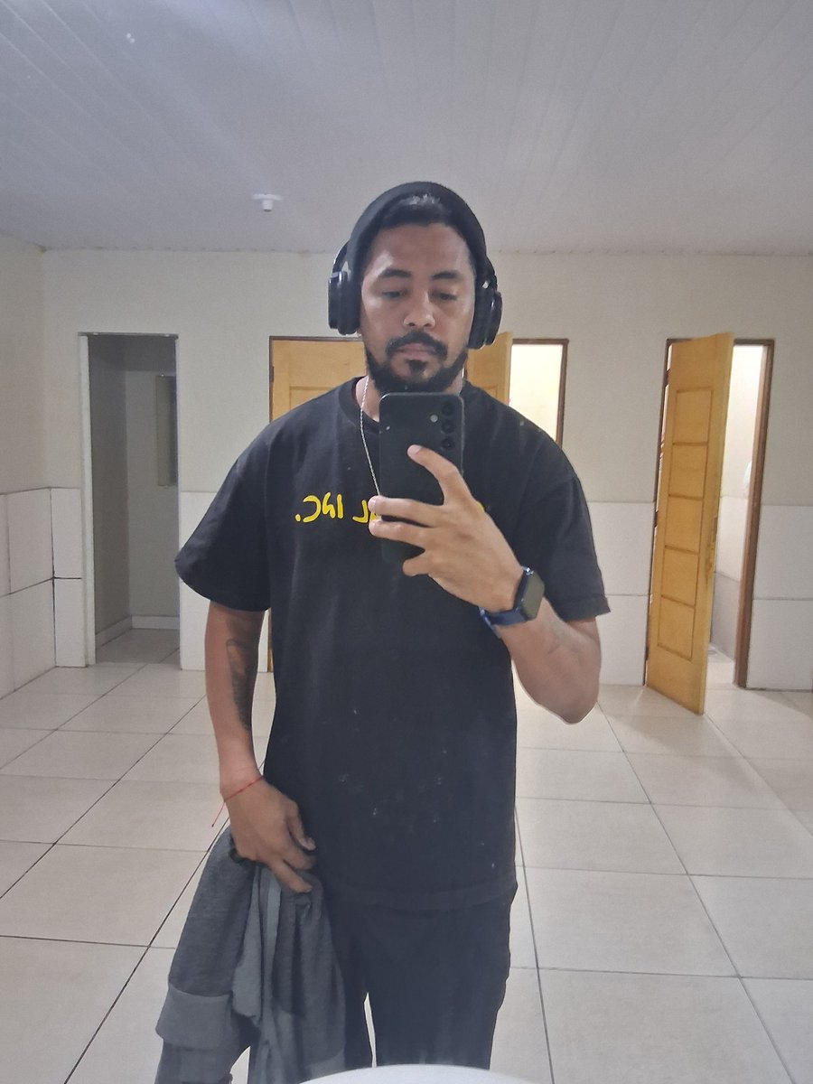 Preto tweet media