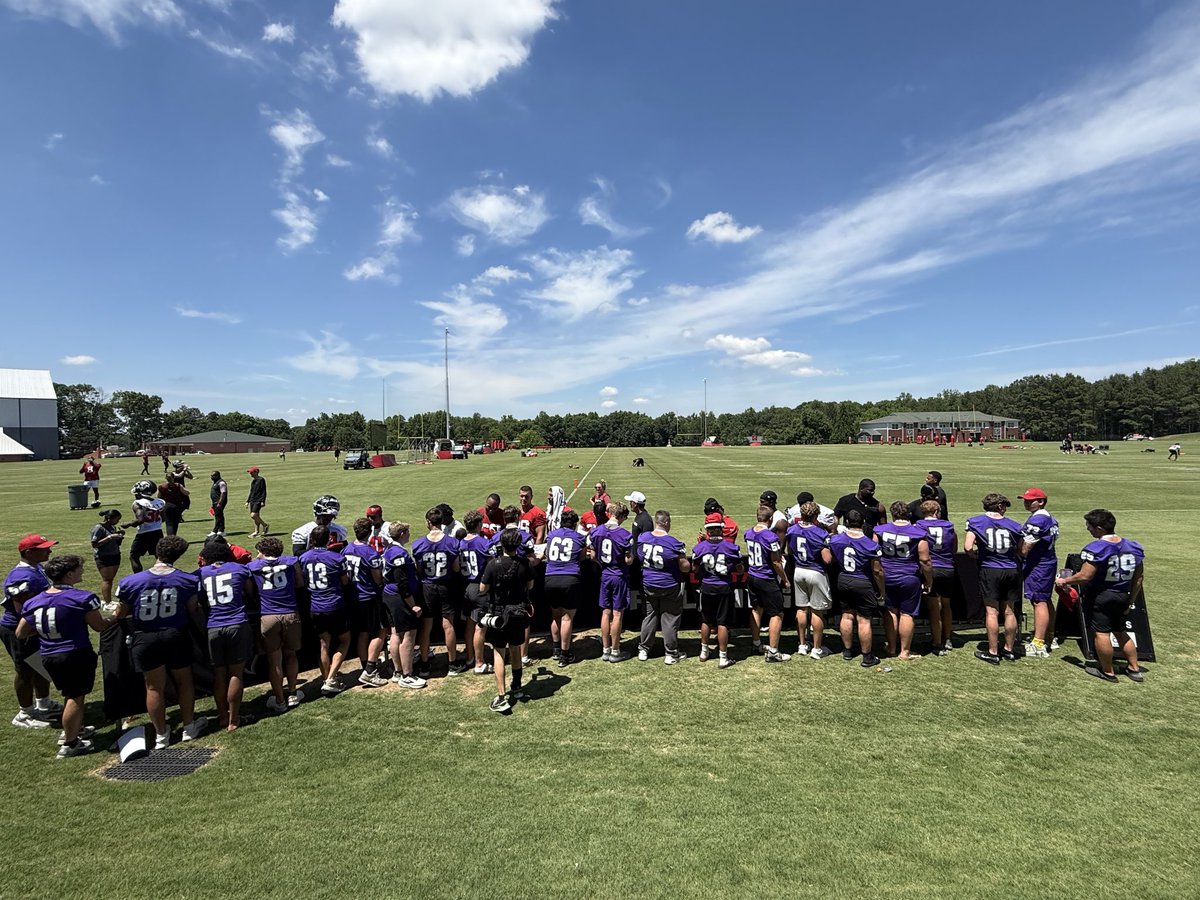CBluffFootball's tweet photo. Big THANKS to the @AtlantaFalcons for having some BLUFF players and coaches over watch their OTA yesterday! #RiseUp #Community https://t.co/CiCfWp5cER