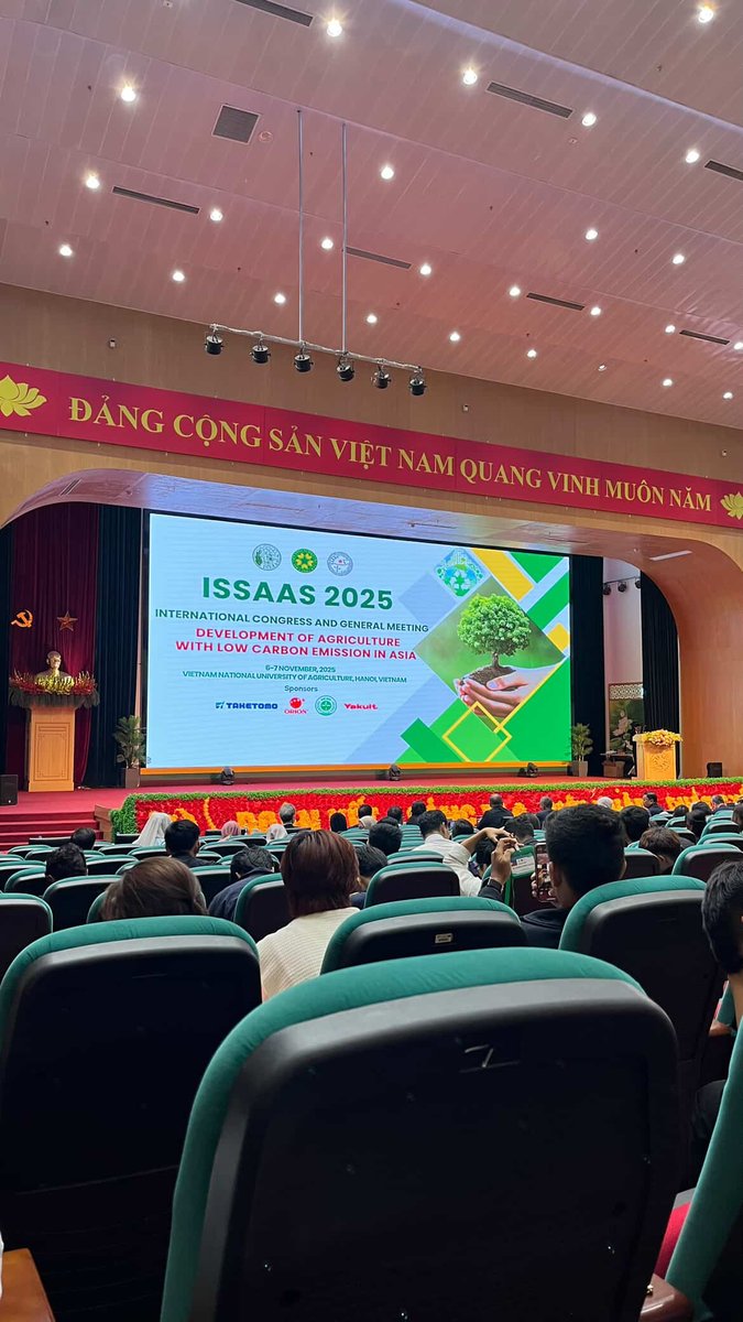 waterresearcher's tweet photo. I presented the development of the Philippine Groundwater Health Index for monitoring groundwater in agricultural areas, during the 2025 International Society for Southeast Asian Agricultural Sciences  at  Vietnam National University of Agriculture  in Hanoi, Vietnam. 🇻🇳🌾🌏 https://t.co/DZX4tSdL1L