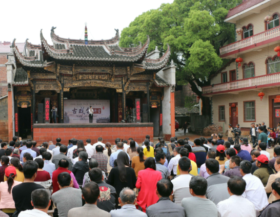JiangLv4's tweet photo. In Leping, the legacy of ancient opera stages continues to thrive today. Recognized as a national intangible cultural heritage in 2014, Leping’s traditional opera-stage construction craftsmanship is now carried forward by 75 representative inheritors and 20,000 practitioners. https://t.co/HnU2Bh3Xbz