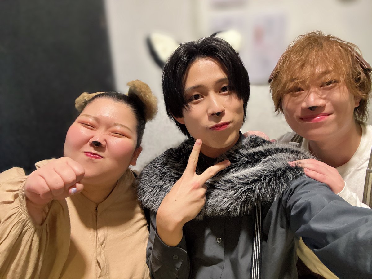 omathi1014Issei's tweet photo. 本日はなおりく第五回本公演『時。』にご来場誠にありがとうございました😊

初日無事に幕があきました！！
沢山の笑い声嬉しかったです✨

終演後のチェキのワンキュー🐶でした👊
チェキの時に感想言ってもらえるのも嬉しいです☺️

明日も時の世界でお待ちしております♪

#なおりく
#時2026 https://t.co/KhP1YvW3AZ