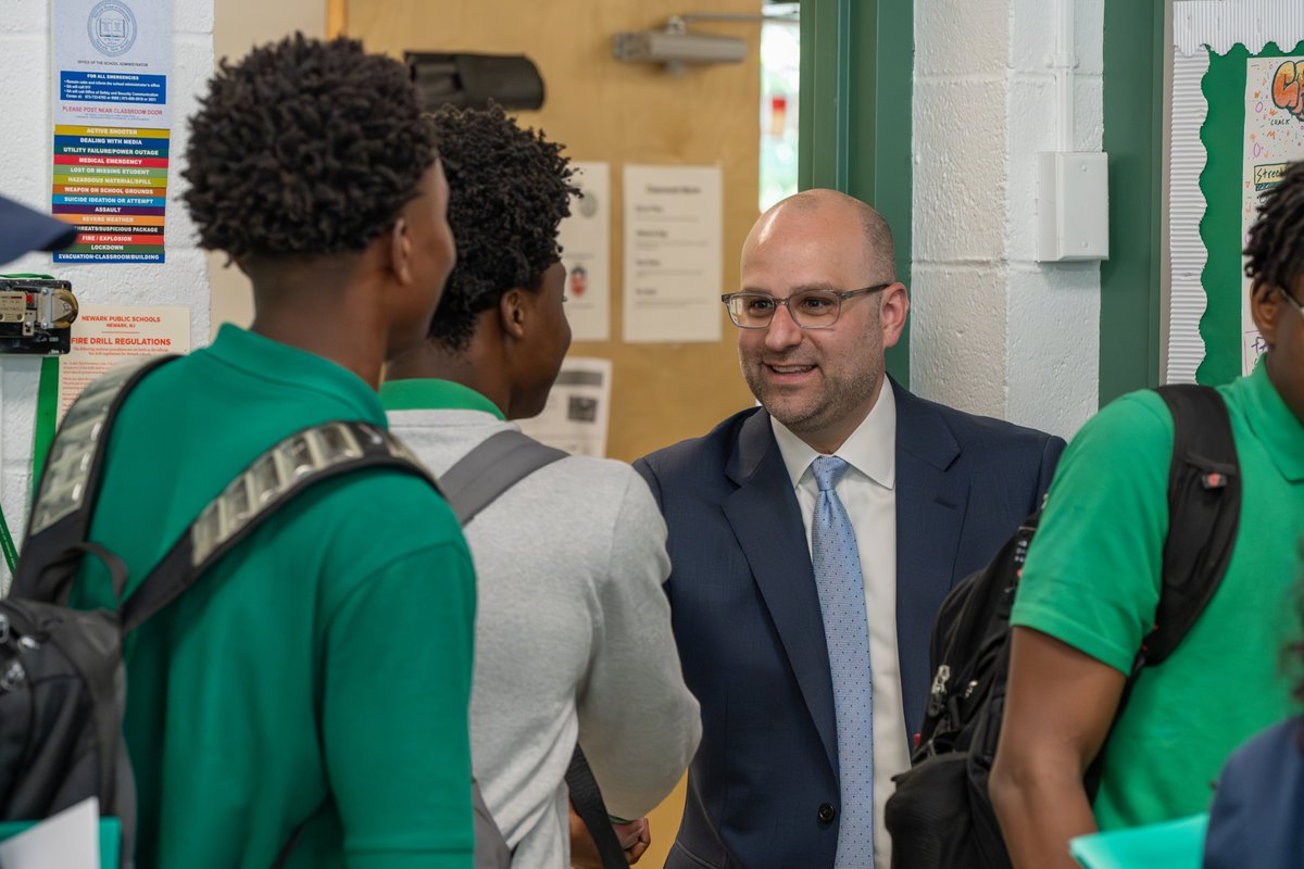 njoit's tweet photo. Yesterday, NJOIT'S CTO Kevin Dehmer visited the Newark School of Data Science &amp; Information Technology to see firsthand the students that are shaping the future of technology.🧵
#NJOIT #NewJersey #Technology #Education #STEM https://t.co/j39ovxOq9O