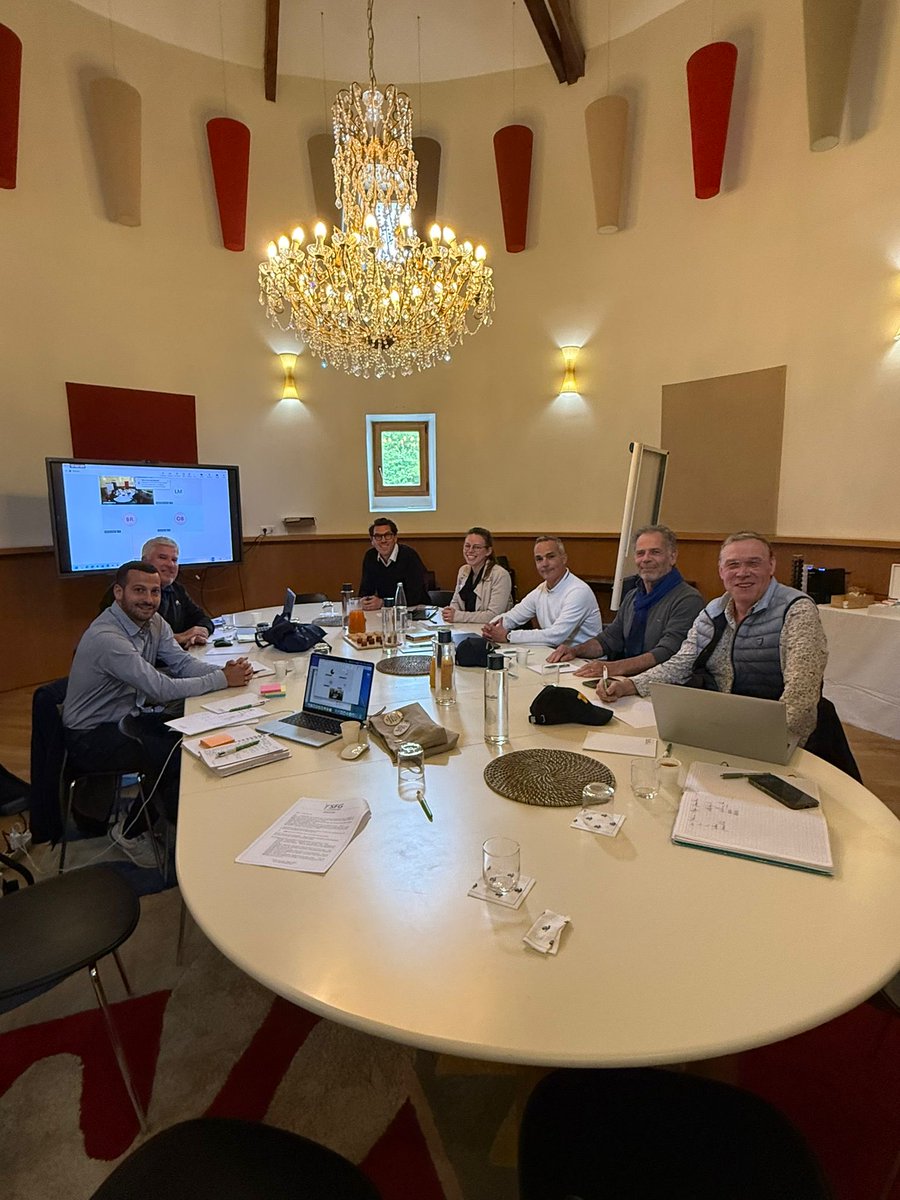 SFGazons's tweet photo. 📍 Commission stratégique de la SFG réunie hier au Centre National du Rugby de Marcoussis.
Définition, positionnement, avenir de l’association : les échanges ont été riches et engagés.
Merci à tous les participants présents 🙏 https://t.co/YE5UTVqc9j