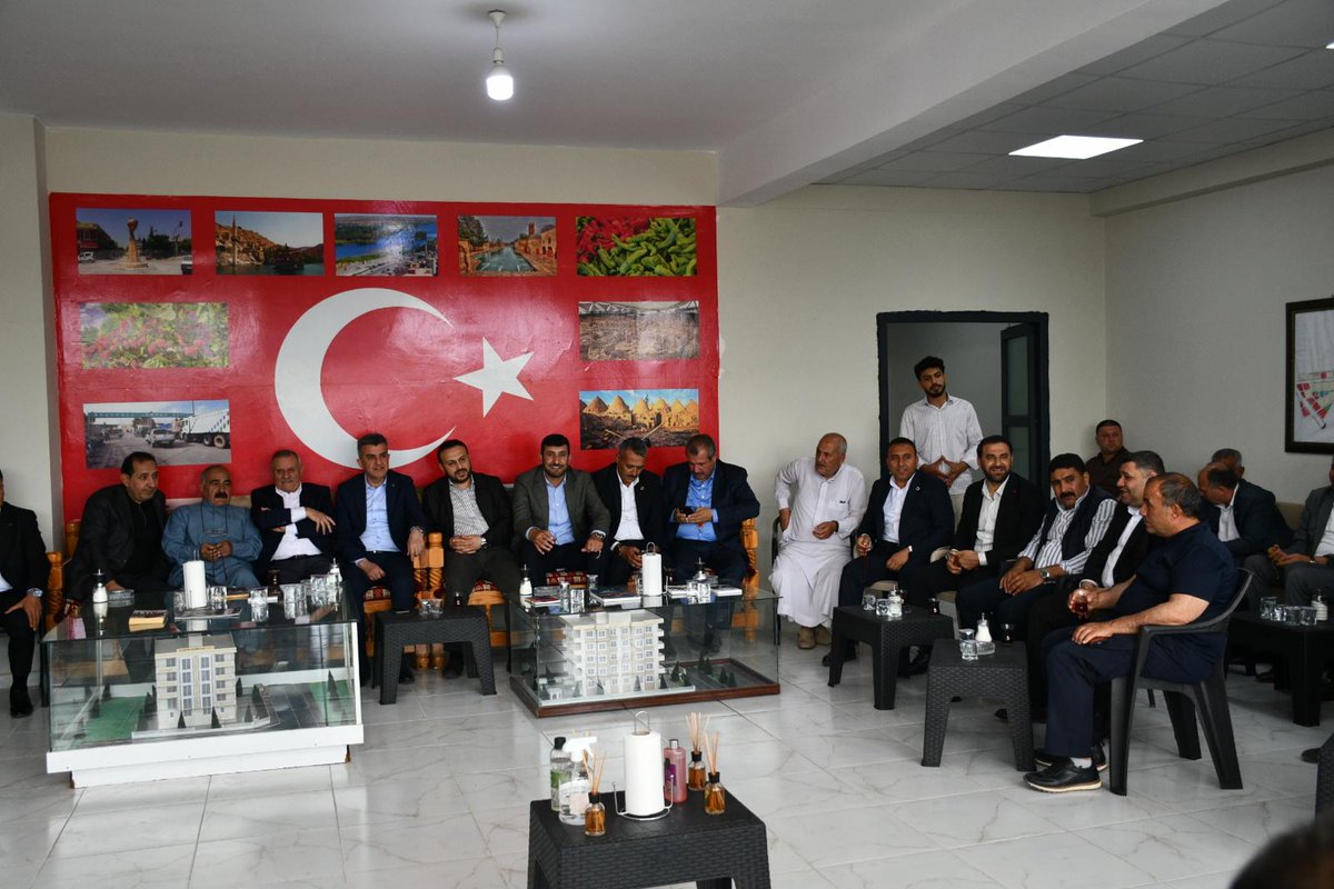 hasan_suyu44951's tweet photo. Halit Yıldız,ın düzenlediği istişare toplt.İl Başk. sn.İlhami Günbeği MHP İl https://t.co/5S1rKll5nn.Mahmut Güneş Halilye ilçe https://t.co/5S1rKll5nn.Mustafa Bağmancı MHP İlçe https://t.co/5S1rKll5nn.Süphi Hatipoğlu  https://t.co/GTykS0rrxe.Yahya Topdağ ile birlikte katıldık https://t.co/6nokNRDkvS