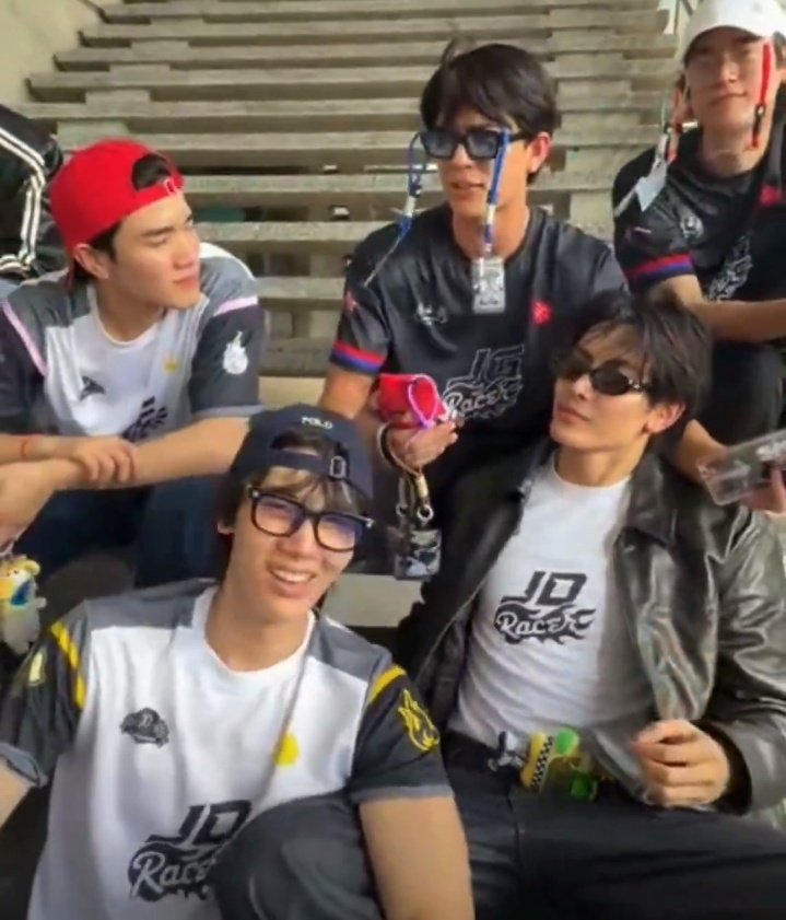 ََsenna, tweet media