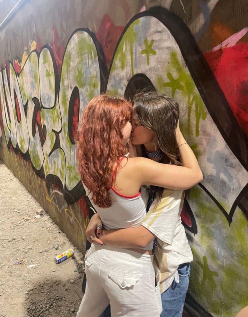 women loving women tweet media