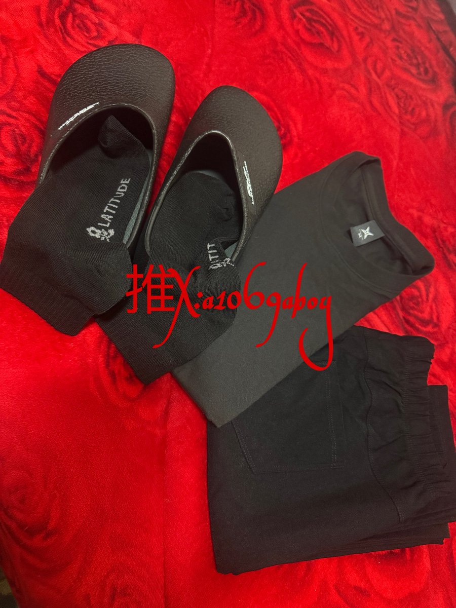 京日紅愛🌹two tweet media