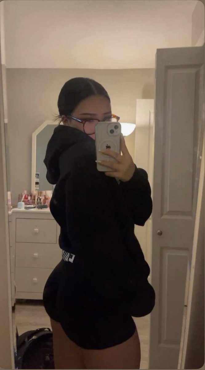 Emma 🪻 tweet media