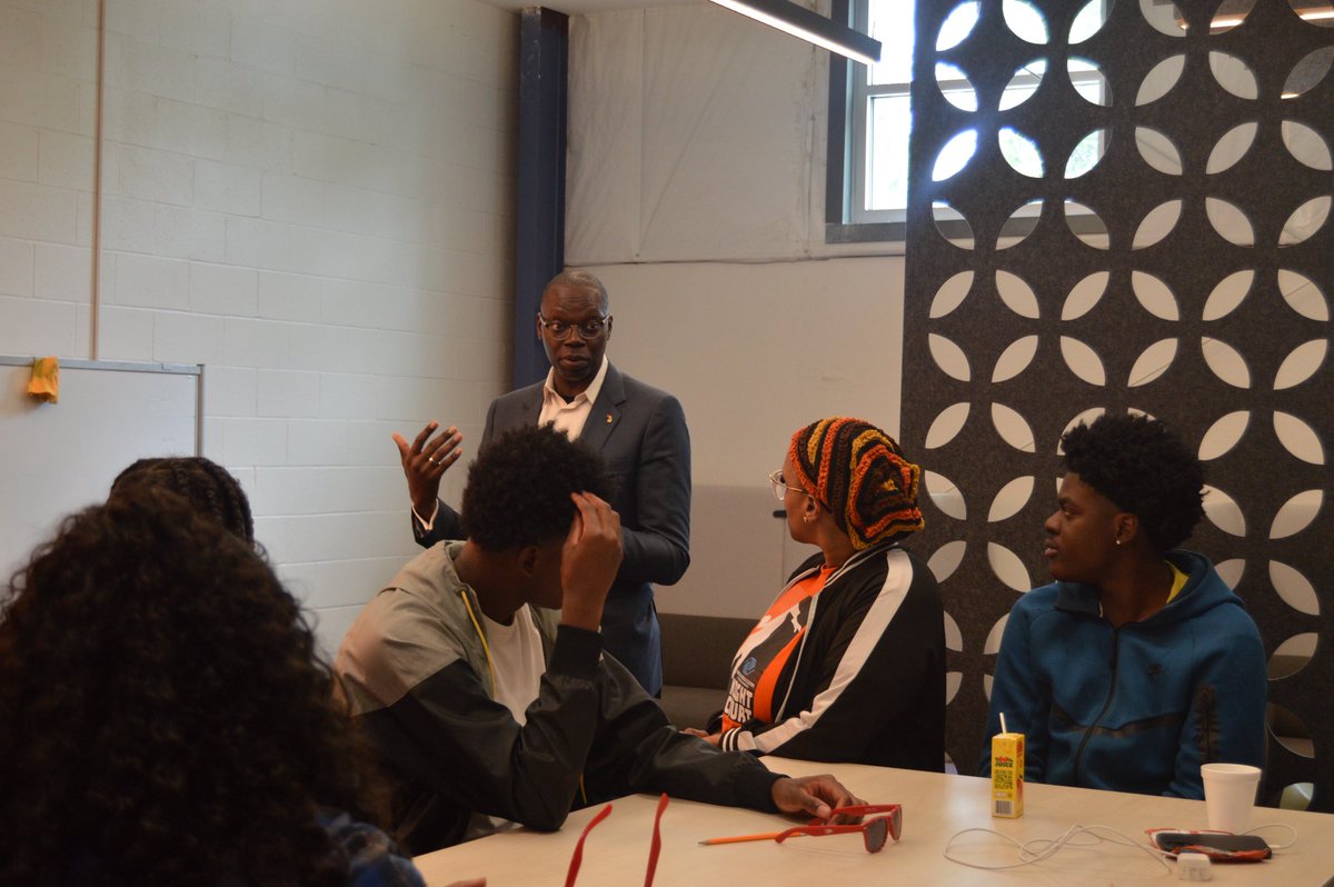 LtGovGilchrist's tweet photo. Yesterday, I spent the day in Benton Harbor with young people who are exploring new passions and building big futures. From coding and music production to robotics and esports, students at the Boys &amp; Girls Club are discovering new paths and shaping Michigan’s future. @bgcswmi https://t.co/Mp2uqn9qrC