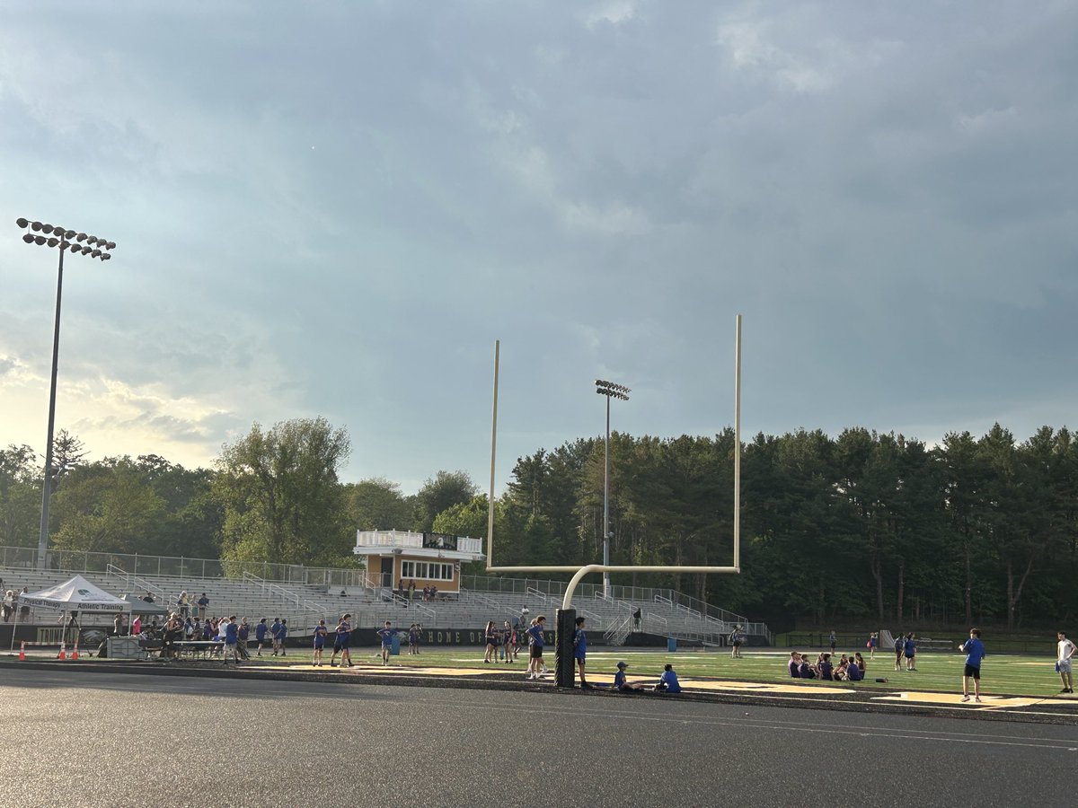 MadisonTrumbull's tweet photo. Congratulations to Madison for being the Crosstown Showdown Champs at yesterday’s Track and Field Meet:
Team Scores:
Boys- Madison 55, Hillcrest 45

Girls- Madison 62, Hillcrest 36
Thanks to Mr. King, Coach Pfohl, and Coach Iassogna for a great final meet of the regular season! https://t.co/LB1FgVjajm