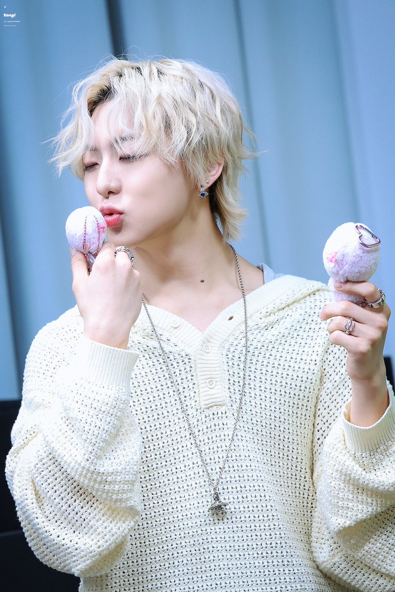 통이^ tweet media