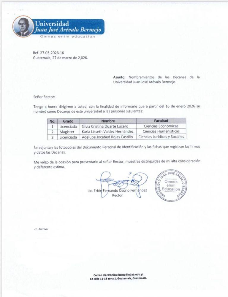 PrensaComunitar's tweet photo. #Elecciones2026 Universidad ligada a Walter Mazariegos mueve fichas rumbo a postuladoras

La Universidad Juan José Arévalo Bermejo designó nuevas decanas a semanas de la integración de la Comisión de Postulación para Contralor General. Entre ellas destaca Adelupe Jocabed Rojas, señalada por avalar la elección de Walter Mazariegos y luego integrar la postuladora del TSE.