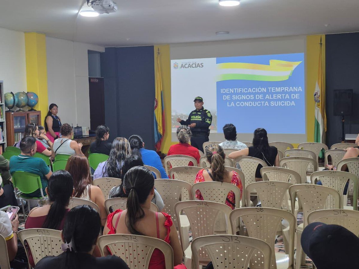 ProteccionPonal's tweet photo. En el marco de “Abre Tus Ojos”, realizamos en #Villavicencio capacitación a padres de familia sobre prevención del suicidio y fortalecimiento de la salud mental en adolescentes🙌💚.
#JuntosPorLaNiñez https://t.co/RNG1fFQxru