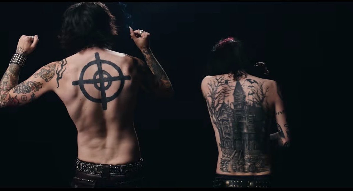Tristaf14's tweet photo. Jake Webber &amp; Johnnie Guilbert in MGK’s Everything Tatted music video! I’m jealous yall met Colson @jakewebber @JohnnieGuilbert #JakeWebber #JohnnieGuilbert #MGK https://t.co/fTM2MnqS2i