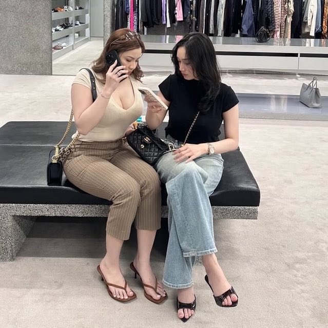tokogarpit's tweet photo. erinta &amp; suci putri https://t.co/nghhKgzem0