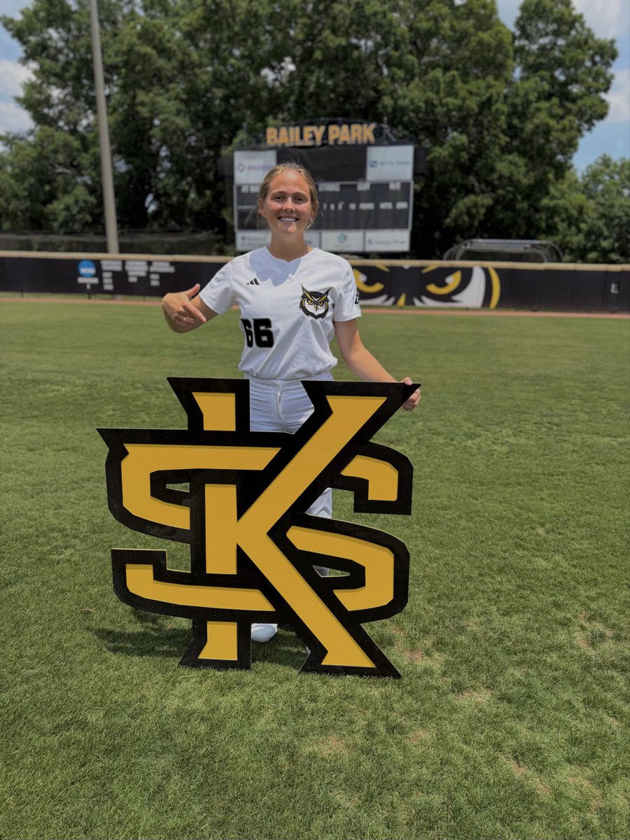 ASaunchegraw's tweet photo. I want to thank God for ordering my steps and putting the right people in my path. Thank you to the coaches at KSU who gave me this opportunity. Excited for this next step! Hooty Hoo🦉 @spatte1108 @CoachHampton_ @DaisyHess22 https://t.co/hxsnvOWzHo