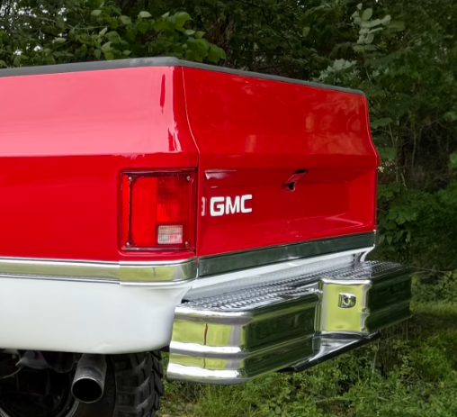 Mecum Auctions tweet media