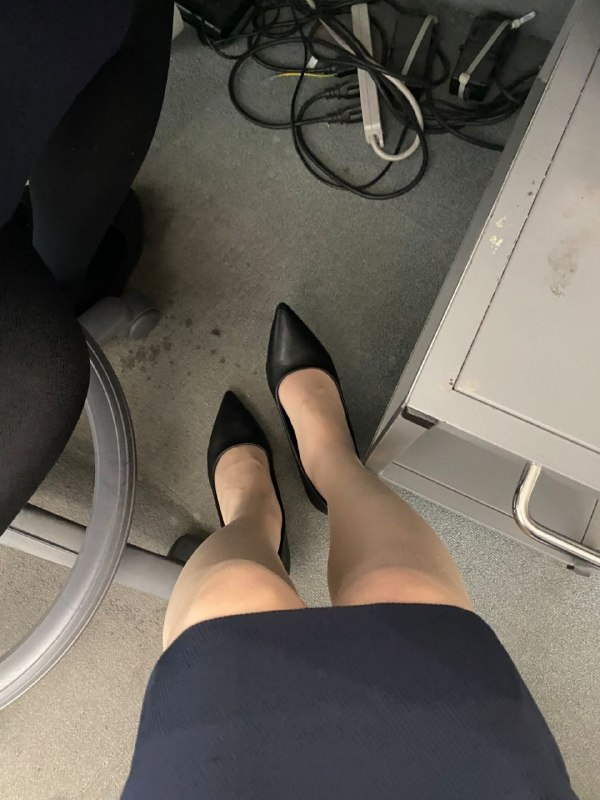 MuriloMirandaD2's tweet photo. 再也不敢真空上班了 #露出 https://t.co/dsSHc0OwnG
