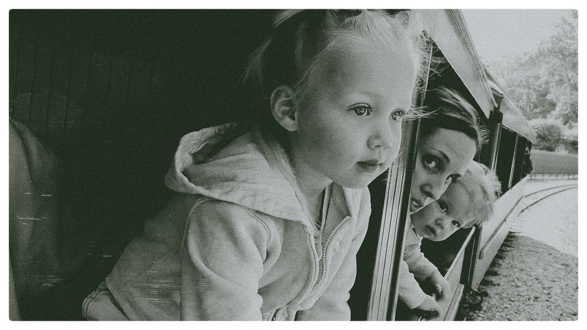 ScottieMeyers's tweet photo. Fellow Milwaukeeans, send me family photos of you on the Milwaukee County Zoo train. More info in the image. https://t.co/5JwfuO5F0i