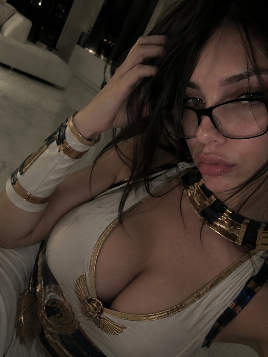 Lyssa ˙⋆✮ tweet media