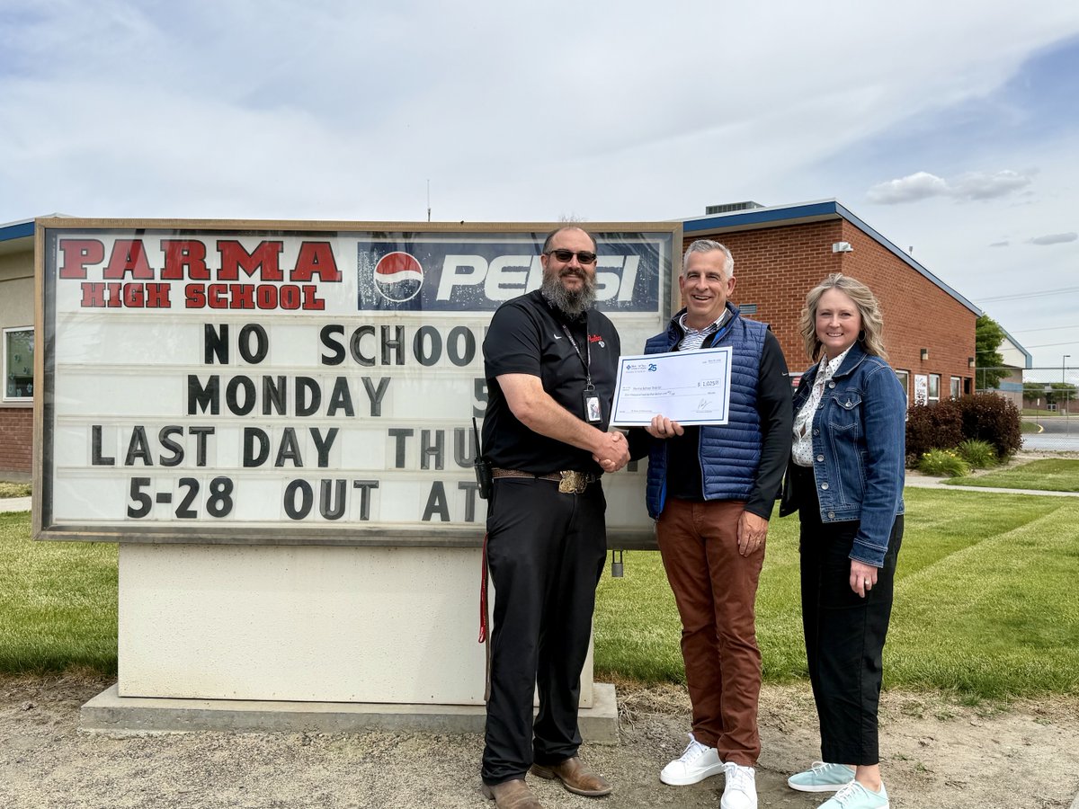 BCIF4Health's tweet photo. 25 years. 44 counties. 🎉
Today we visited Payette &amp; Canyon counties, connecting with Fruitland and Parma School Districts. Proud to support early education and youth behavioral health — plus enjoy some great local stops along the way! 💙
#HealthyIdaho https://t.co/dNW4V0y9JV