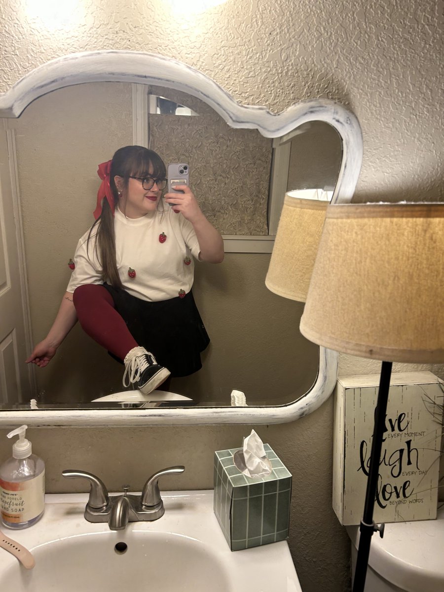 becky tweet media