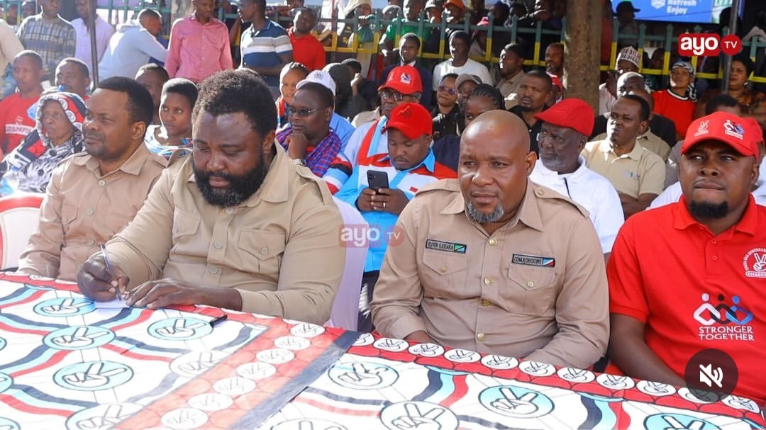MBwashari's tweet photo. Kwa @ExMayorUbungo
"Asante kwa kutusogeza karibu na meza za maamuzi ambapo sauti na maoni yetu hatimaye yanasikika na kuthaminiwa. Katika mazingira ya siasa ambapo mara nyingi vijana hupuuzwa, umebadilisha simulizi. 
Ulianza safari hii kwa kuwasha torch na sisi ndio mwale wake." https://t.co/Id6Sa5VF03