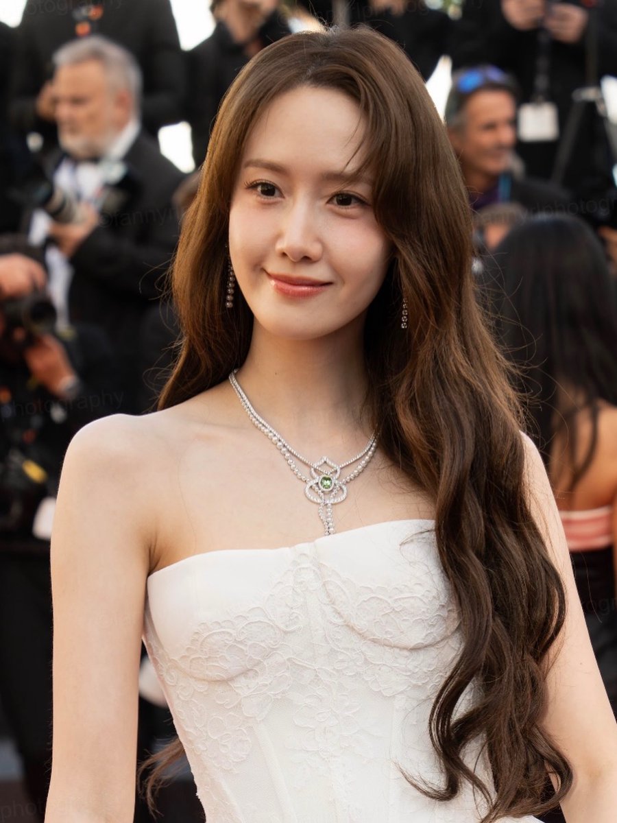 franky___a's tweet photo. 260520 YoonA - 79th Cannes Film Festival 2026 (260517) 🤍
Beautiful princess, Princess YoonA 🥹🤍
Cr. fannyrlphotography
https://t.co/lXoY6Afdkp

YoonA at Cannes 2026
#YoonAxQeelin #WomenInMotion #Cannes2026
#YoonA #윤아 #임윤아 #LimYoonA https://t.co/nW0Dj5ZUSk