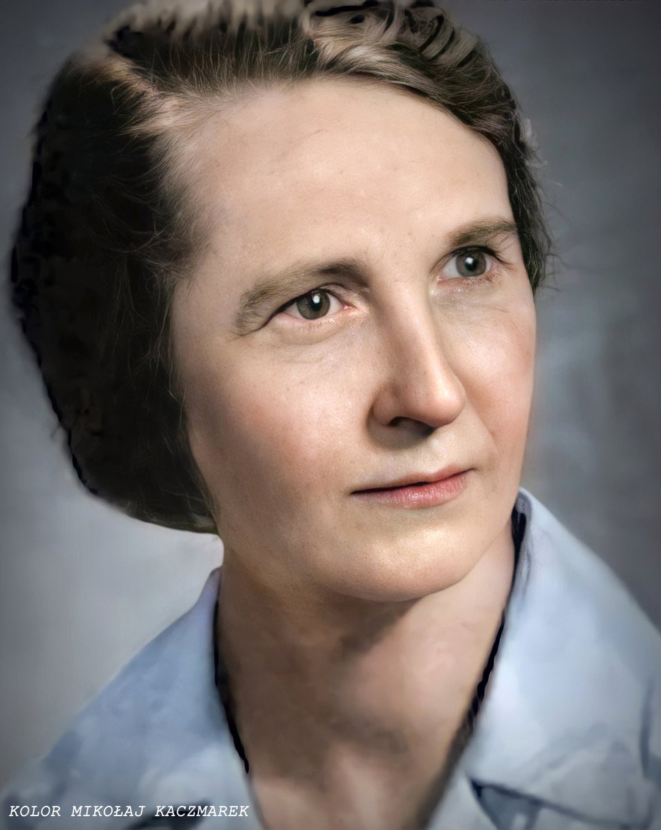 Cogito1918's tweet photo. 3 dni przeleżała w kałuży krwi
przywalona trupami, postrzelona
przez niemieckich zbrodniarzy.

Była w 8 miesiącu ciąży i patrzyła
jak Niemcy zamordowali jej 3
małych dzieci, a sama cudem
przeżyła własną egzekucję w Rzezi
Woli.

Mimo błagania mordercy
nie okazali żadnej litości.
Była ciężko ranna w twarz i nogi.
W niewoli urodziła syna Mścisława.

Polska Niobe.

21 V 1989 zasnęła w Panu
WANDA LURIE.

Cześć Jej pamięci!